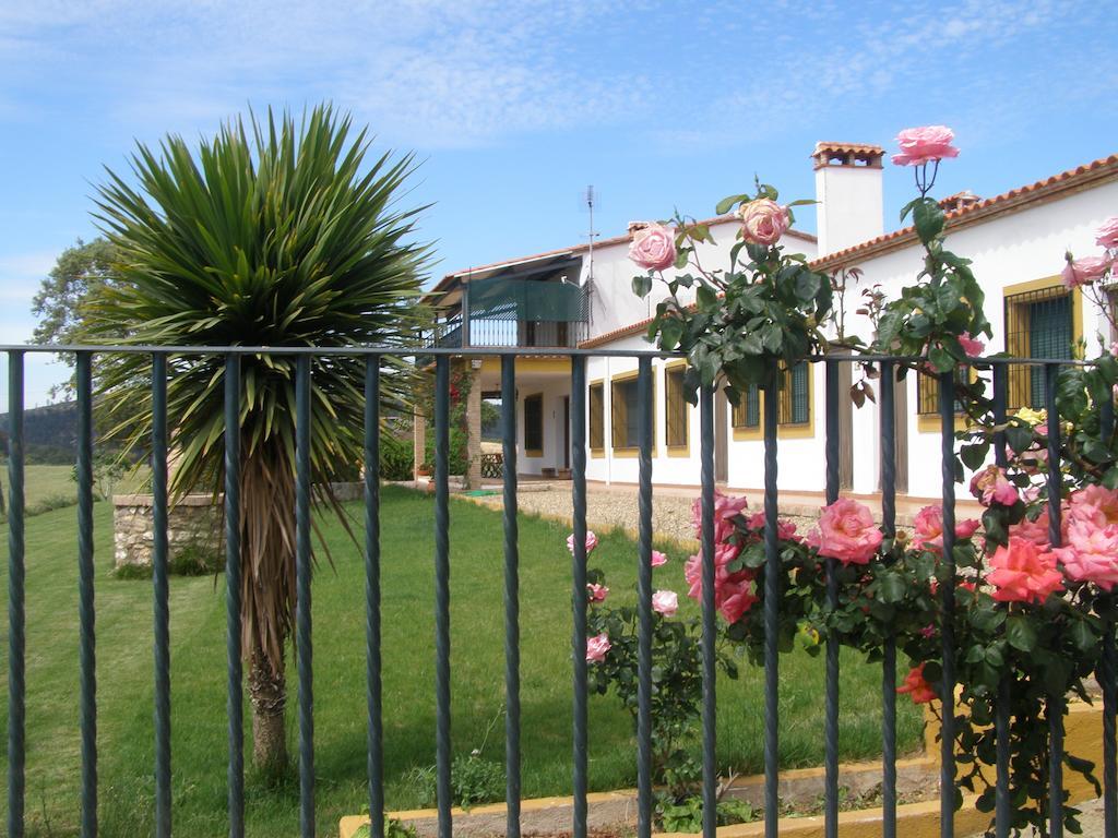 Casa Rural La Sierra De Monfraguee Malpartida De Plasencia Exterior foto