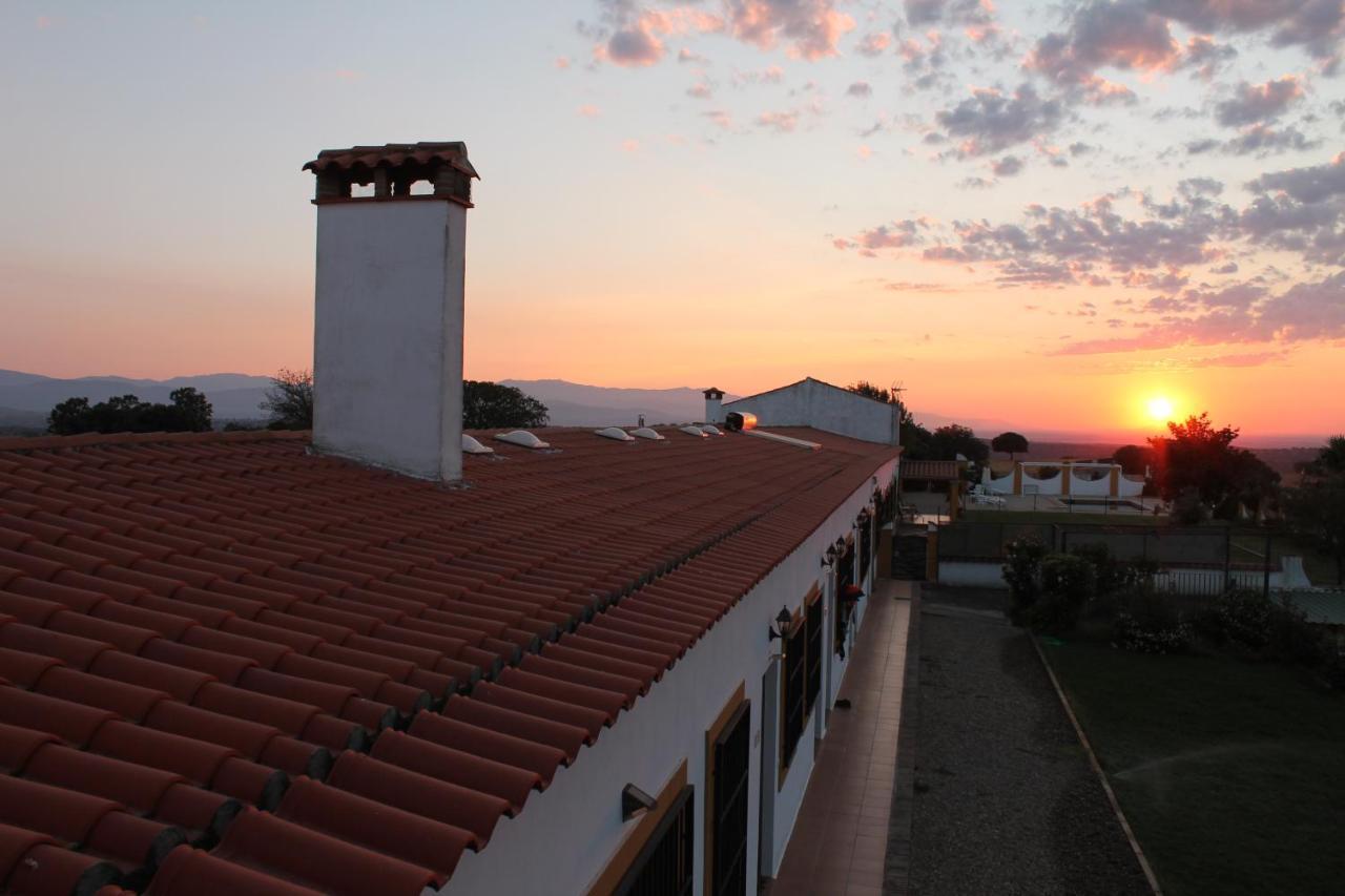 Gasthaus Casa Rural La Sierra De Monfrague Malpartida De Plasencia Exterior foto